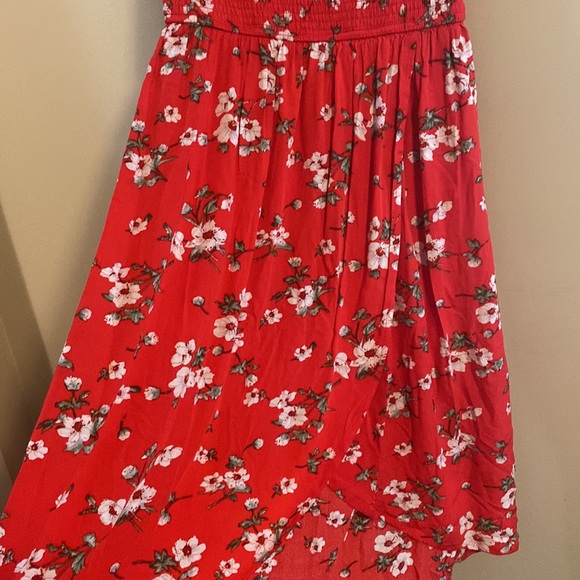 Parisian Sundress. Off the shoulder, midi skirt. 8 - Picture 5 of 10
